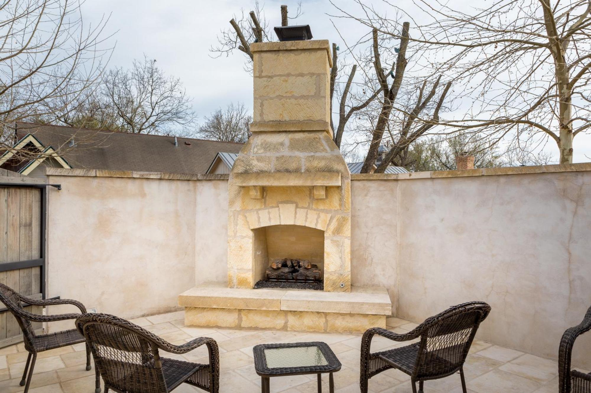 Blacksmith Quarters Fredericksburg Dış mekan fotoğraf